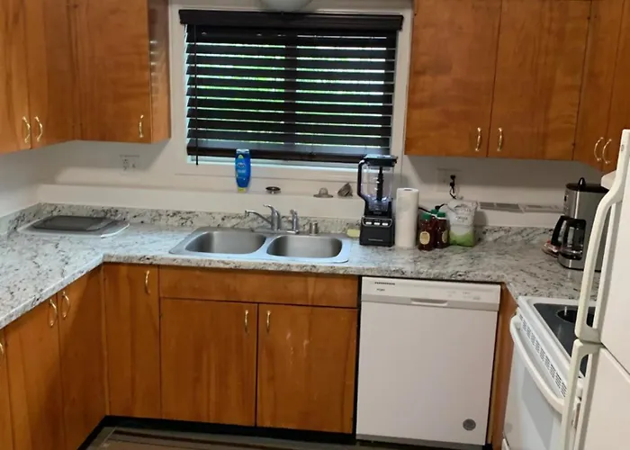 410 E45Th 2 Bedroom Apartment