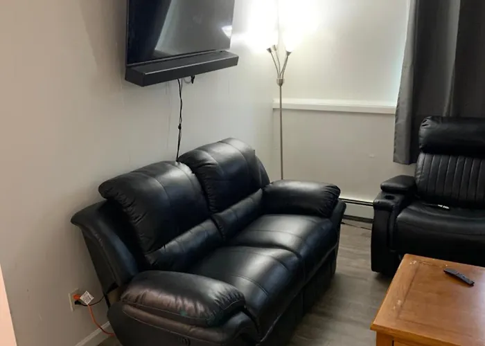 410 E45Th 2 Bedroom Apartment