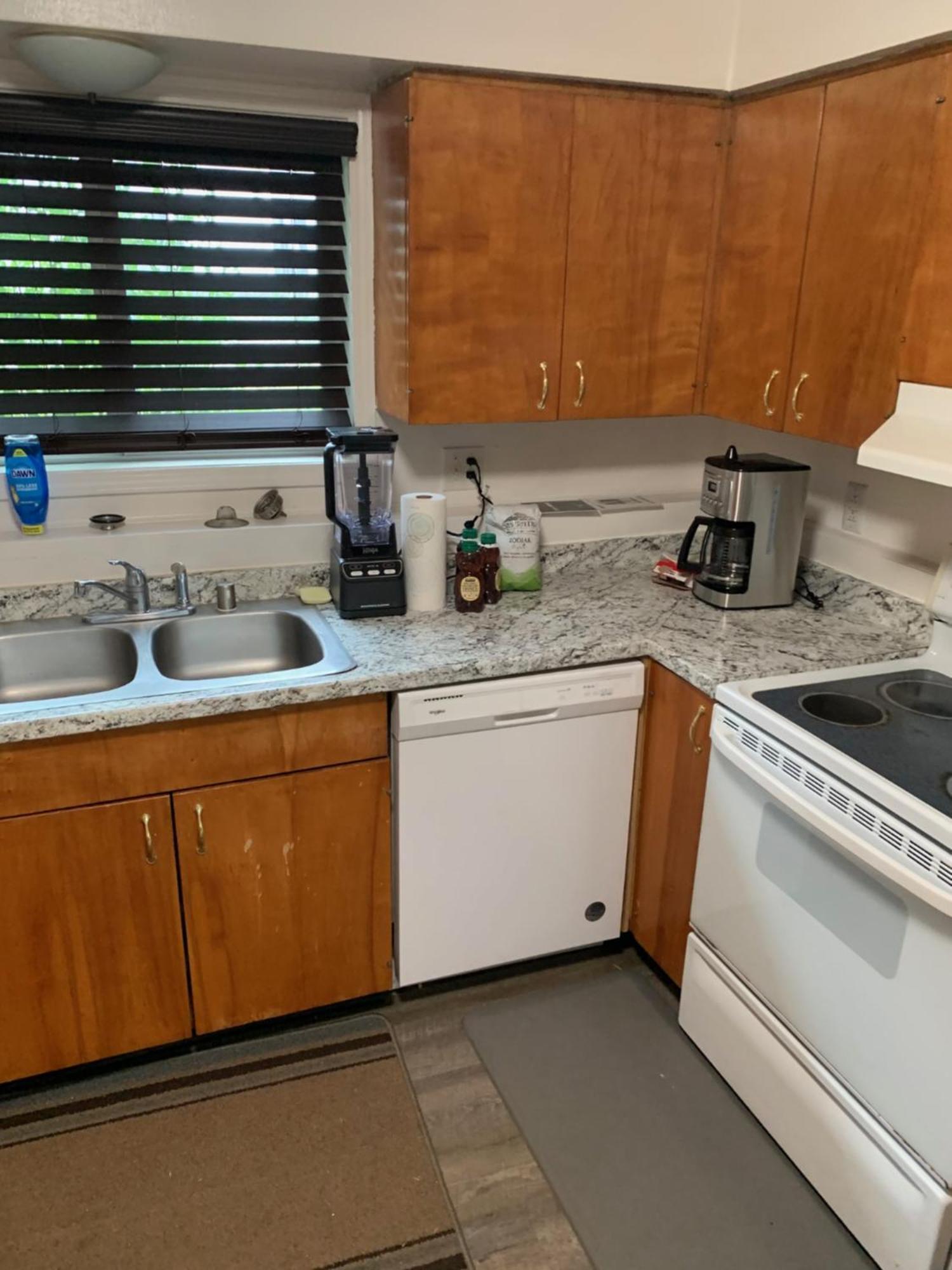 410 E45th 2 Bedroom *