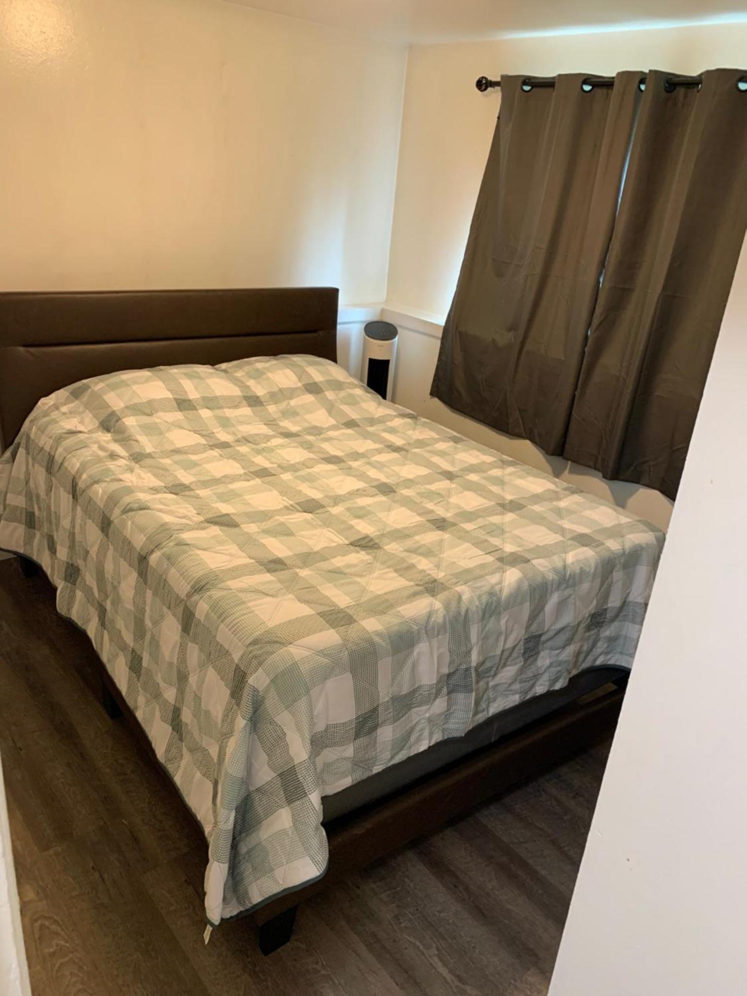 410 E45th 2 Bedroom * Anchorage